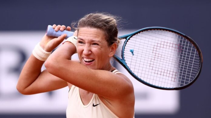 Victoria Azarenka advances at rain-delayed Charleston Open