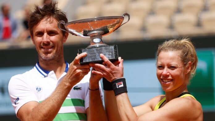Laura Siegemund, Edouard Roger-Vasselin win French Open mixed doubles