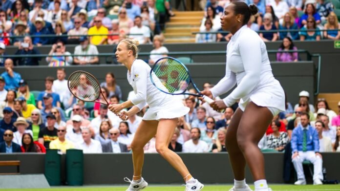 Siniakova, Townsend reach Wimbledon women's doubles final