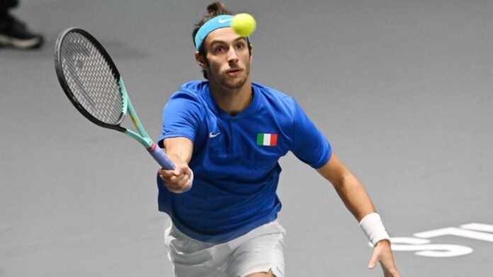 Musetti fights back to overtake Zverev in Vienna quarterfinals
