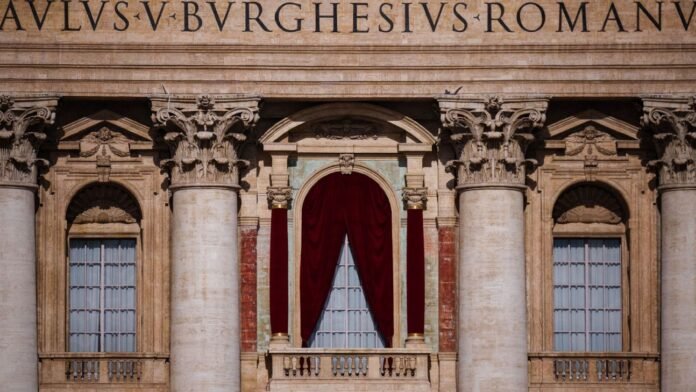 Coco Gauff, Iga Swiatek want to check in on papal conclave