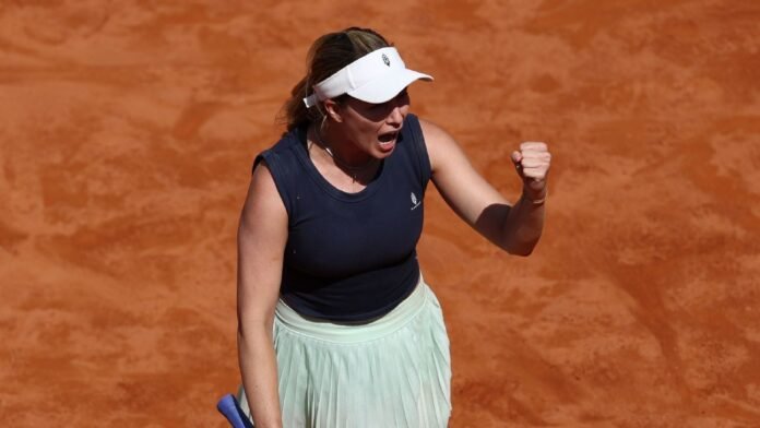 Defending champion Swiatek ousted by Collins at Italian Open