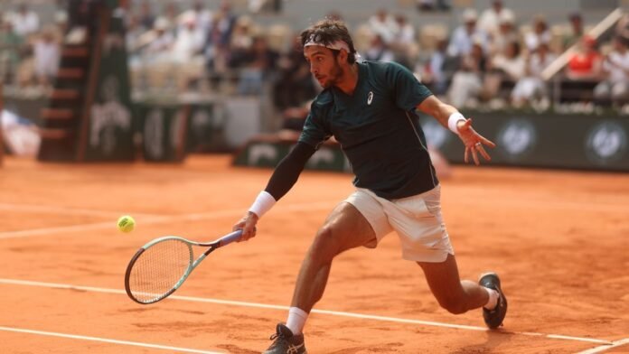 Lorenzo Musetti warned for kicking ball at French Open line judge