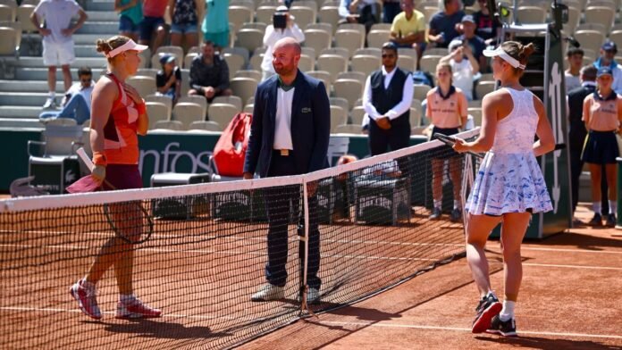 To serve or to receive? The ultimate decision for any pro tennis player