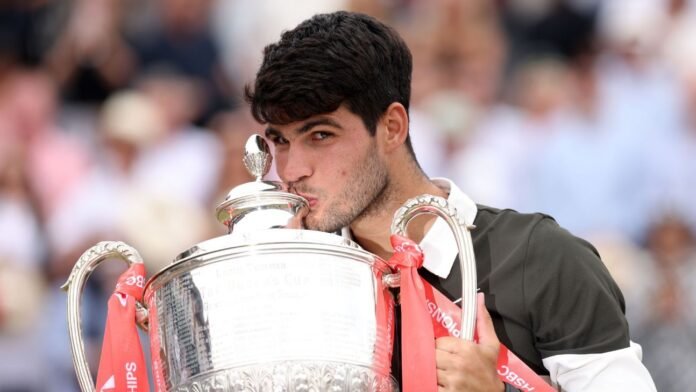 Carlos Alcaraz holds off Jiri Lehecka for Queen's Club crown